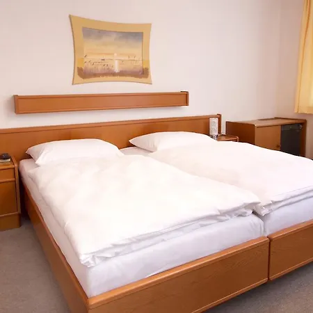 Hotel zur Sonne Korneuburg Zimmer foto